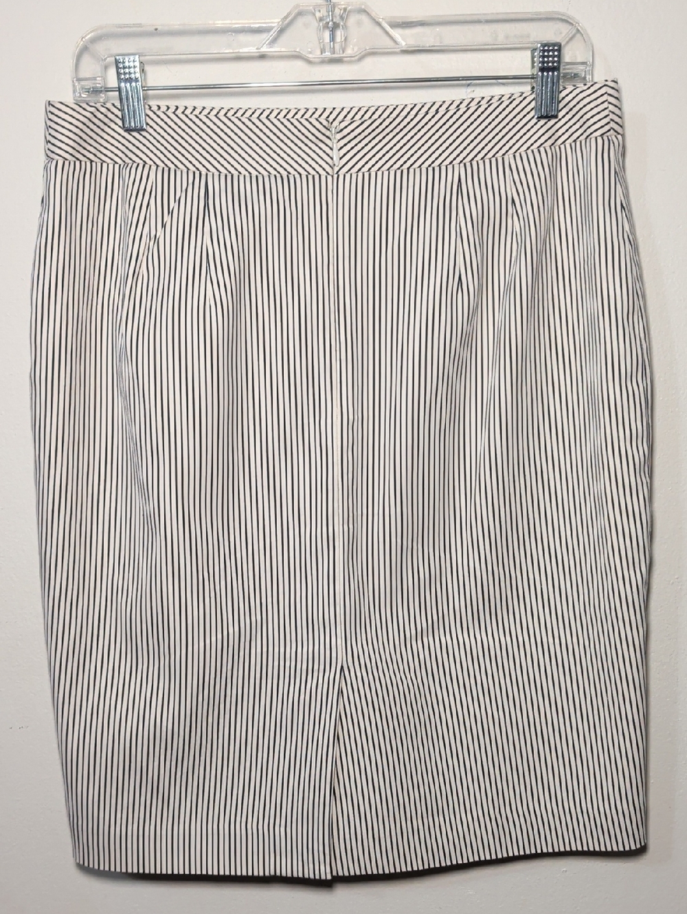 Ann Taylor Black + White Pinstripe Pencil Skirt Corpcore Office Women's Size 8 - Picture 3 of 5